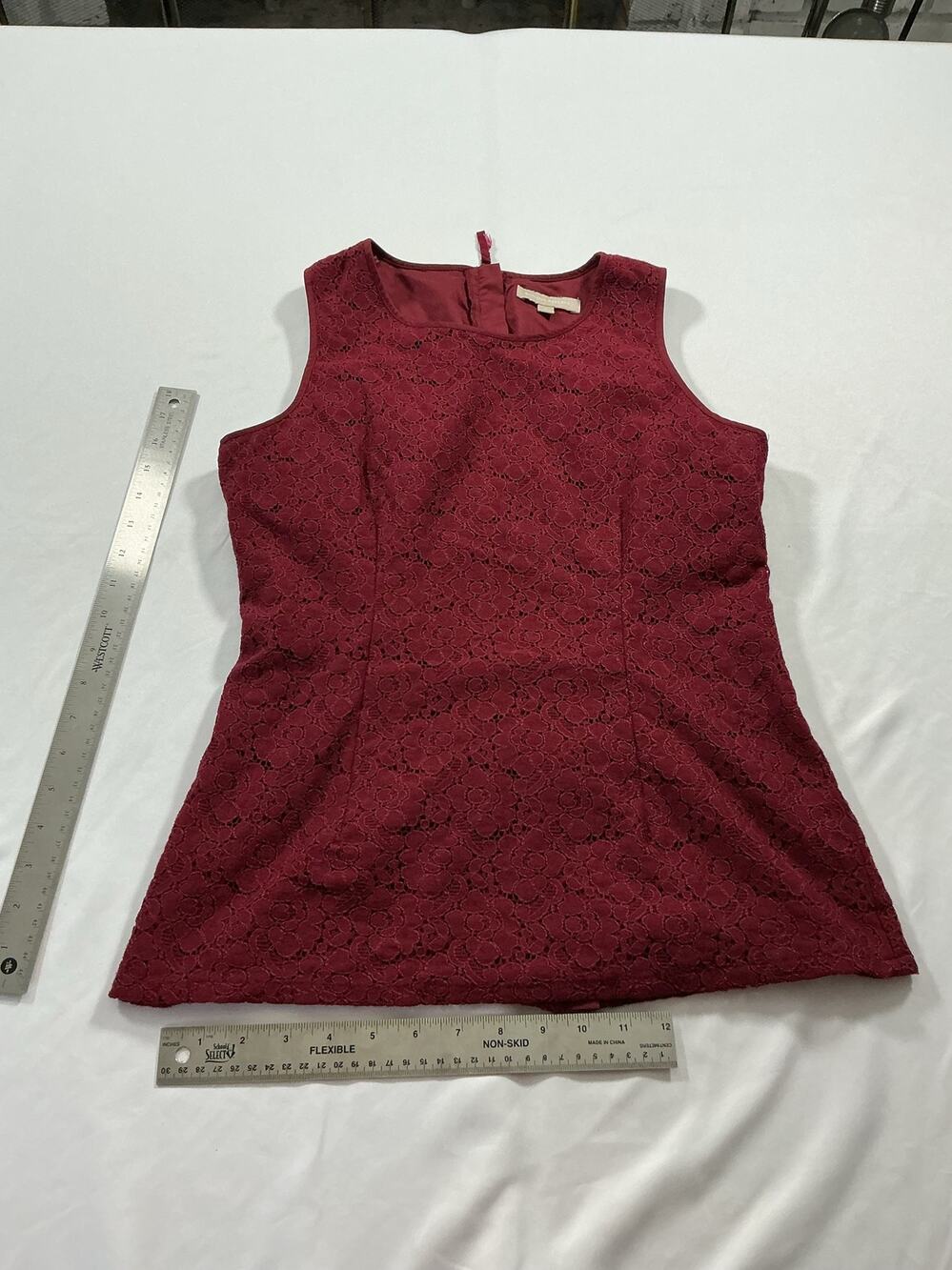 Banana Republic Women's Lace Top Dressy Sleeveless Size 8 Red